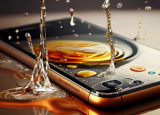 智能手机掉进水里：四种简单的除湿方法