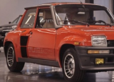 一辆 40 岁的雷诺老车以 75,000 美元拍卖